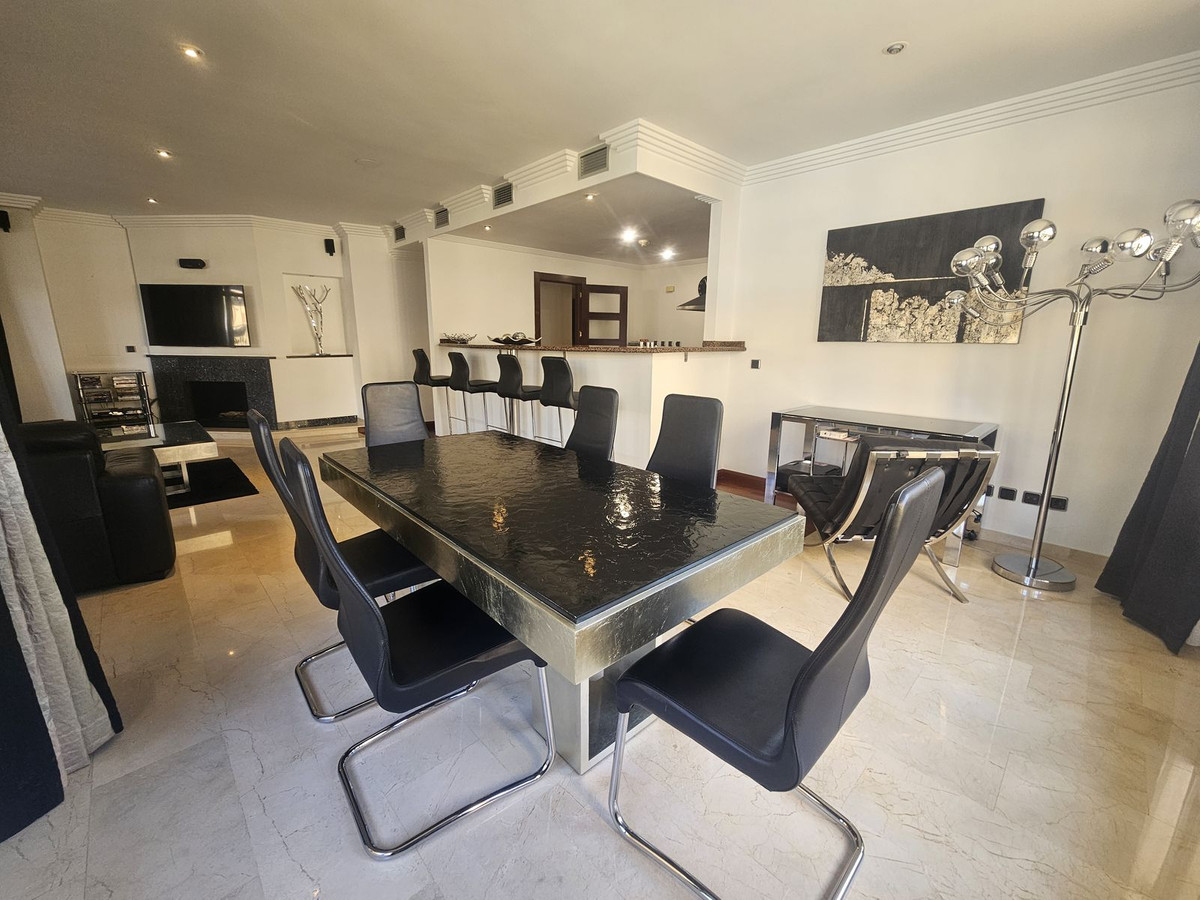 2 bedroom Apartment in Puerto Banús in Puerto Banús - foto 5