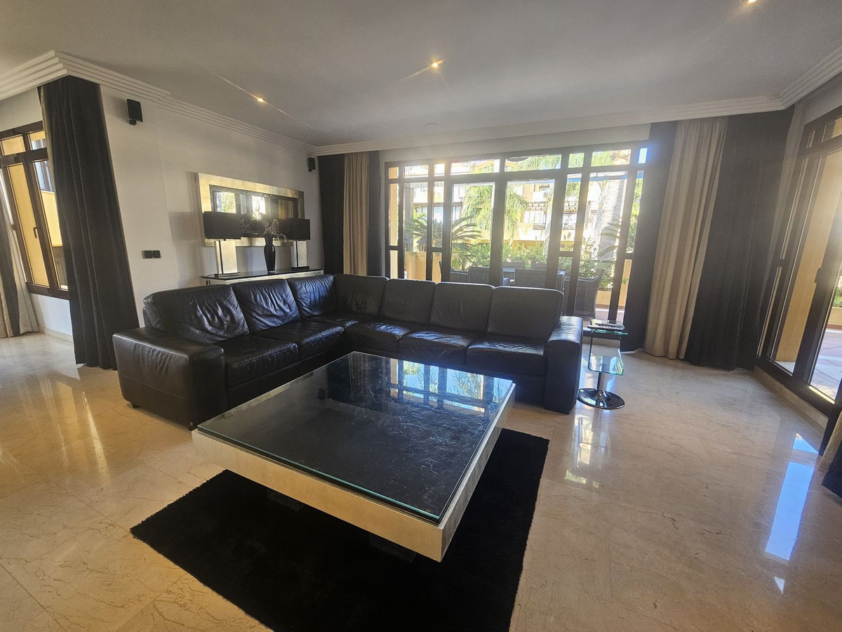 2 bedroom Apartment in Puerto Banús in Puerto Banús - foto 9