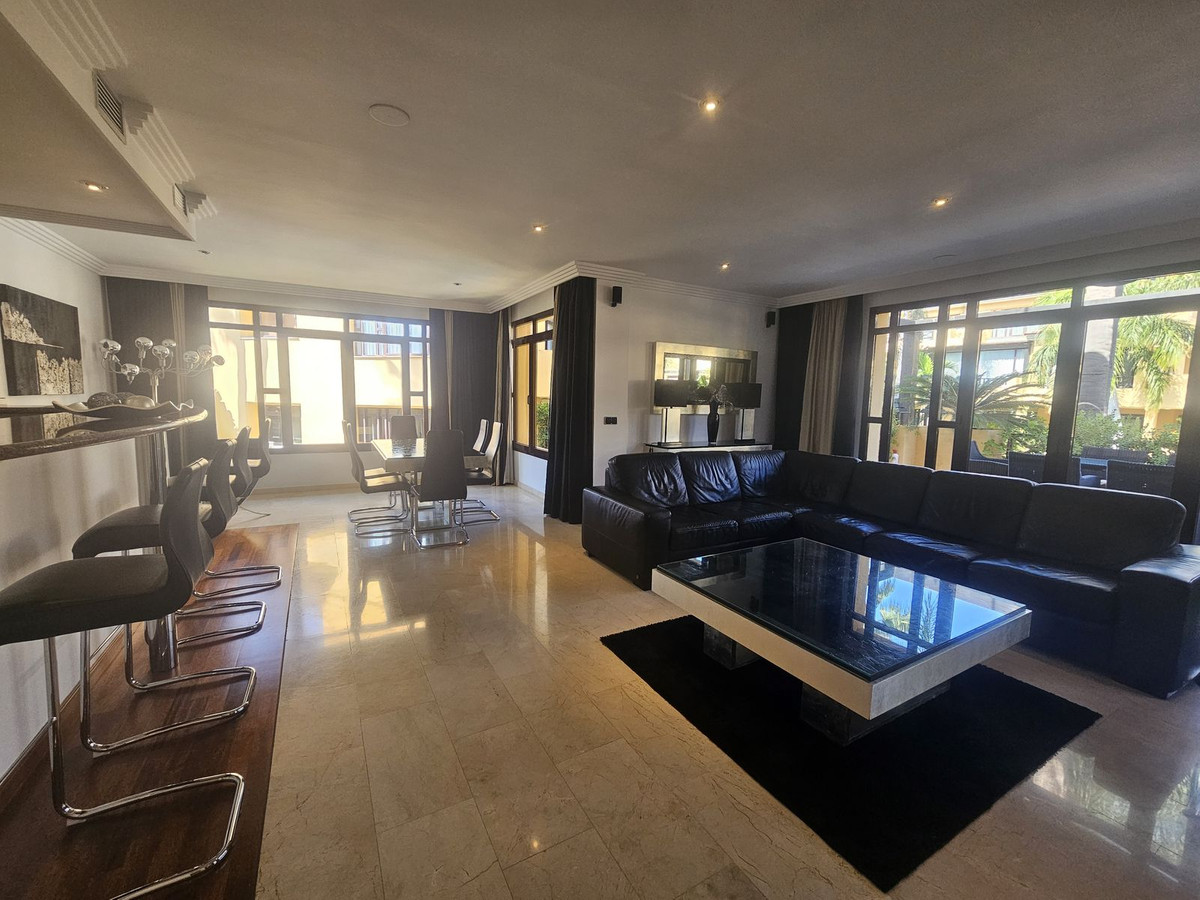 2 bedroom Apartment in Puerto Banús in Puerto Banús - foto 10