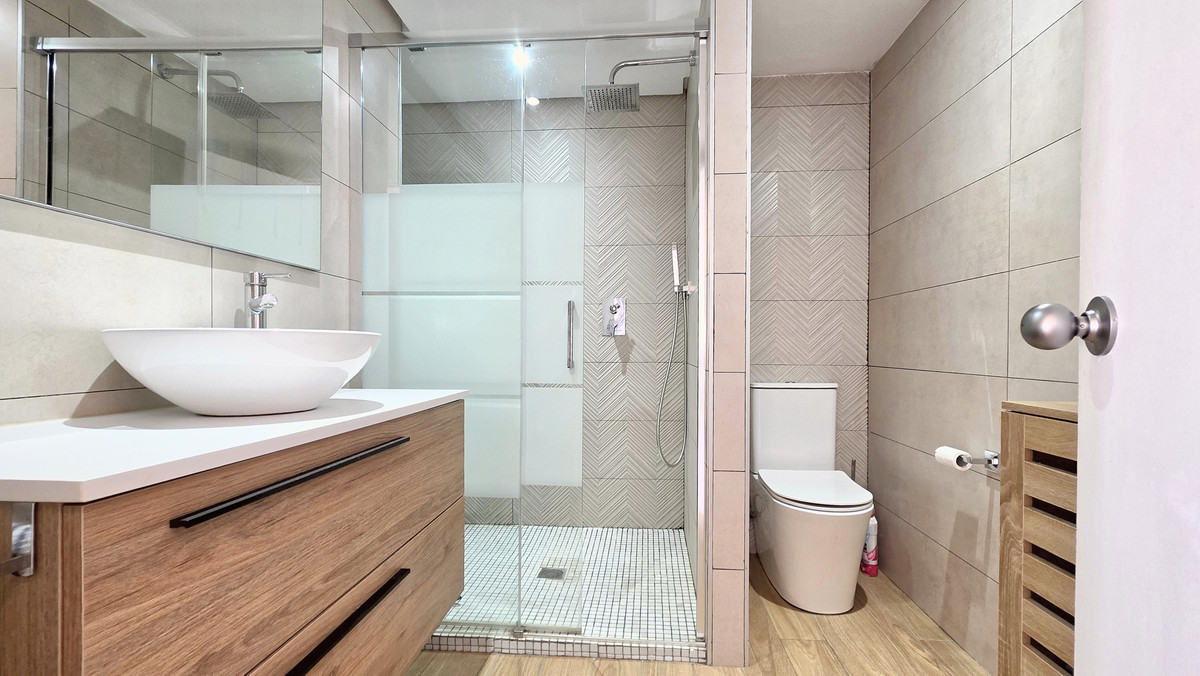 Twee-slaapkamerappartement in La Duquesa met uitzicht op de marina in La Duquesa - foto 3