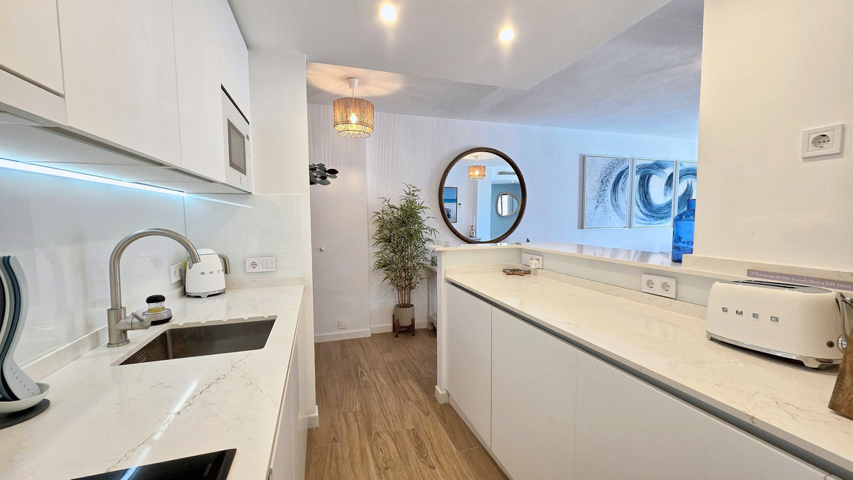 Twee-slaapkamerappartement in La Duquesa met uitzicht op de marina in La Duquesa - foto 7
