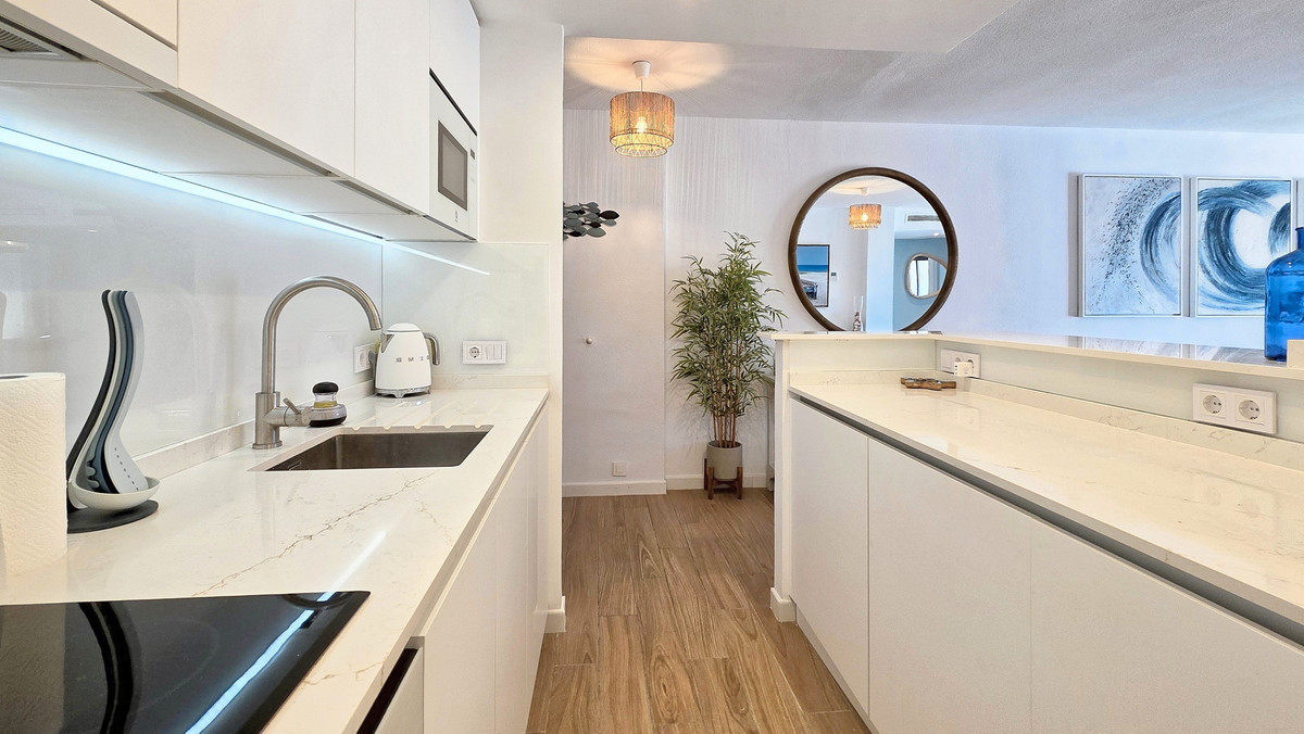 Twee-slaapkamerappartement in La Duquesa met uitzicht op de marina in La Duquesa - foto 8