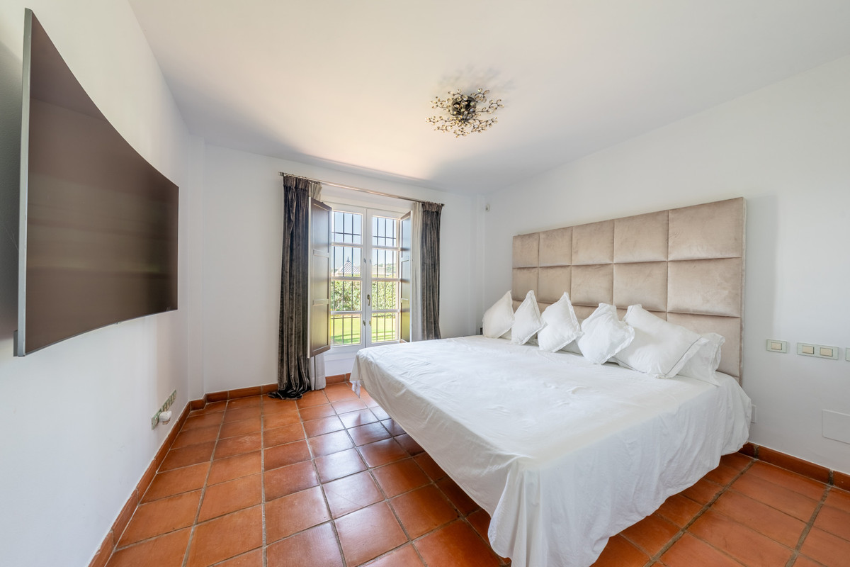Zes-slaapkamervilla in Sotogrande nabij golf en strand in Sotogrande - foto 17