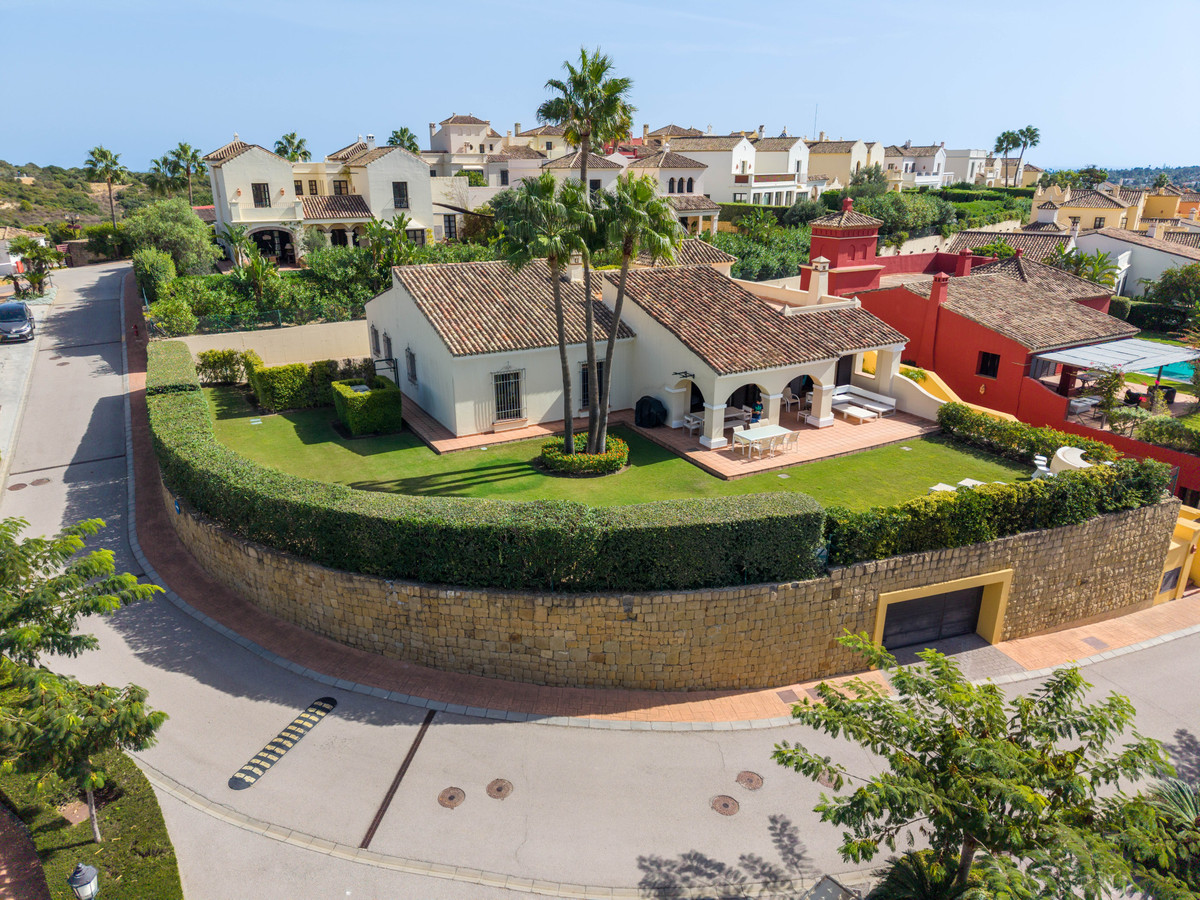 Zes-slaapkamervilla in Sotogrande nabij golf en strand in Sotogrande - foto 3