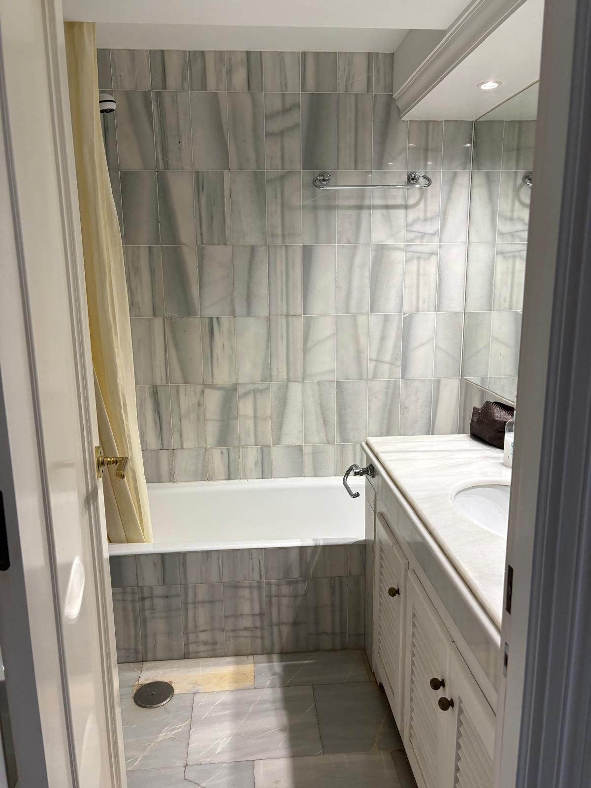 Appartement met twee slaapkamers in Bel Air in Bel Air - foto 11