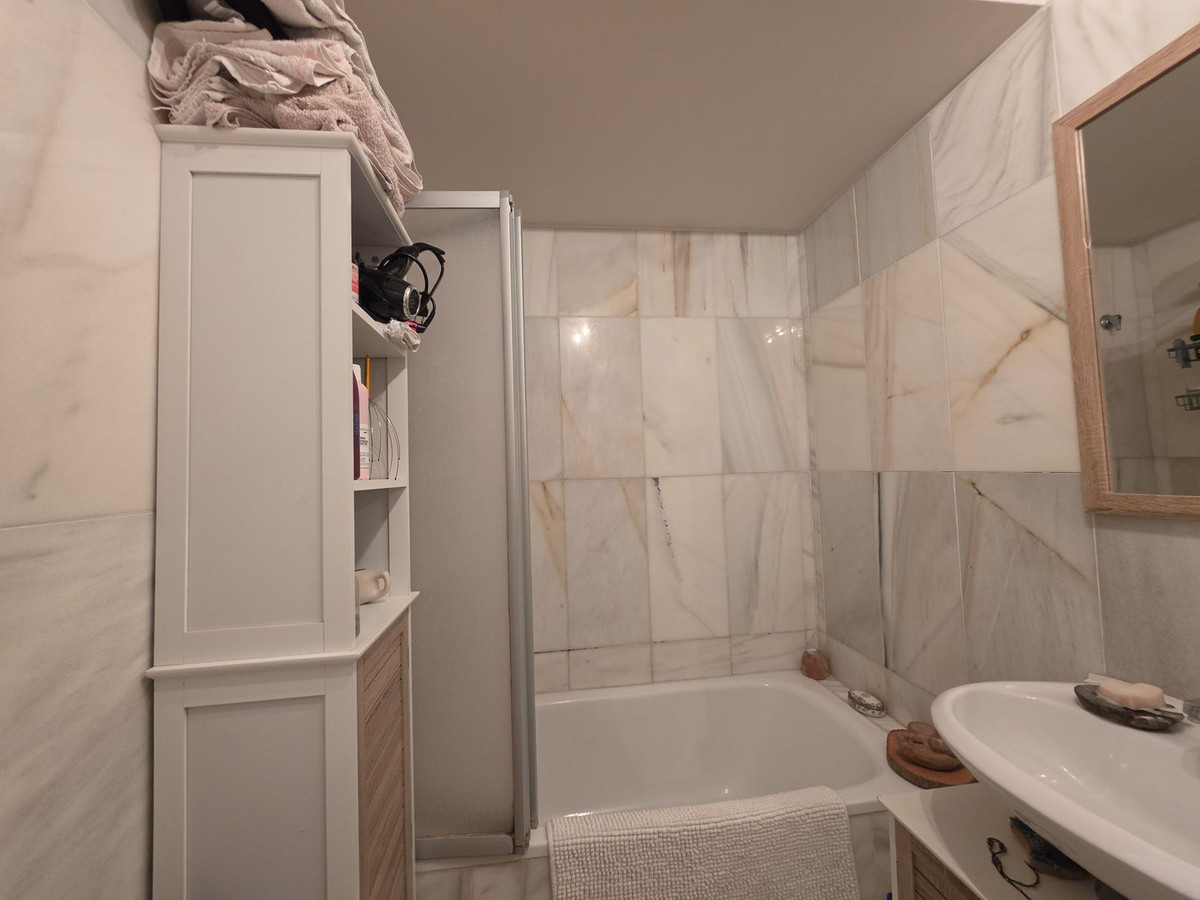 1-slaapkamer penthouse-duplex met zeezicht in Estepona (Forest Hills) in Estepona - foto 15