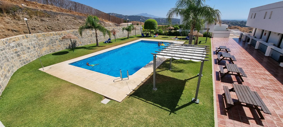 1-slaapkamer penthouse-duplex met zeezicht in Estepona (Forest Hills) in Estepona - foto 18