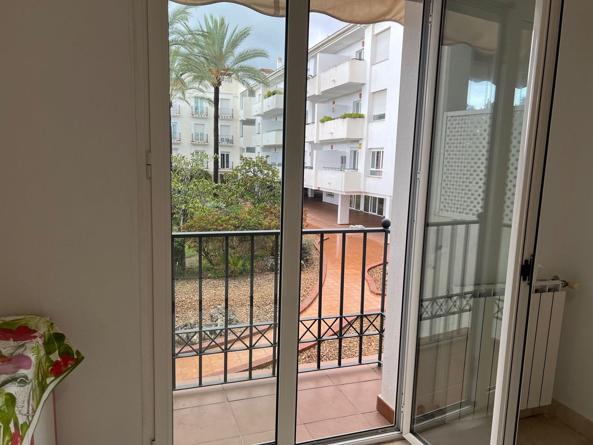 Drie-slaapkamer appartement in Nueva Andalucía in Nueva Andalucía - foto 13