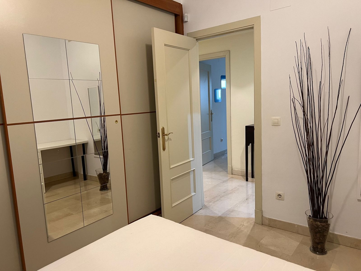 Drie-slaapkamer appartement in Nueva Andalucía in Nueva Andalucía - foto 16