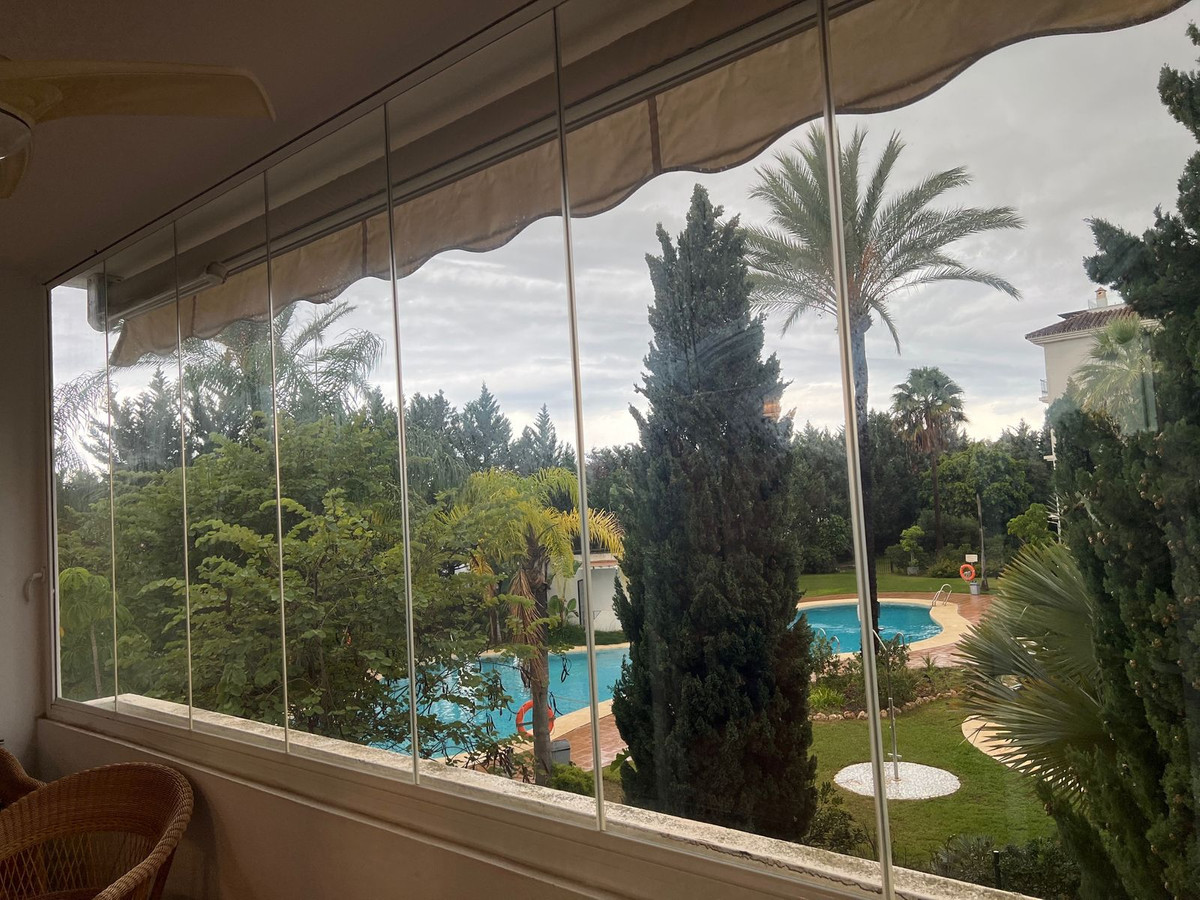 Drie-slaapkamer appartement in Nueva Andalucía in Nueva Andalucía - foto 4