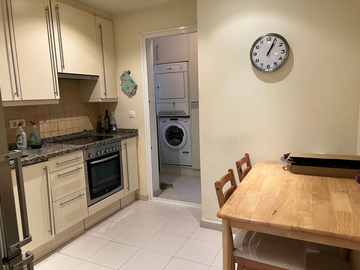 Drie-slaapkamer appartement in Nueva Andalucía in Nueva Andalucía - foto 9