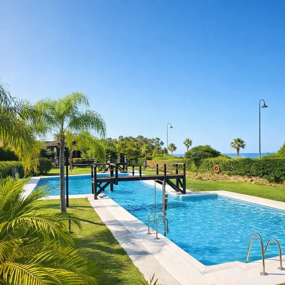 2 bedroom Apartment in Estepona in Estepona - foto 2