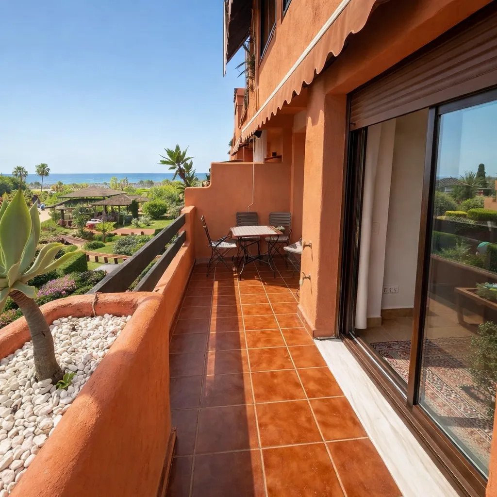 2 bedroom Apartment in Estepona in Estepona - foto 6