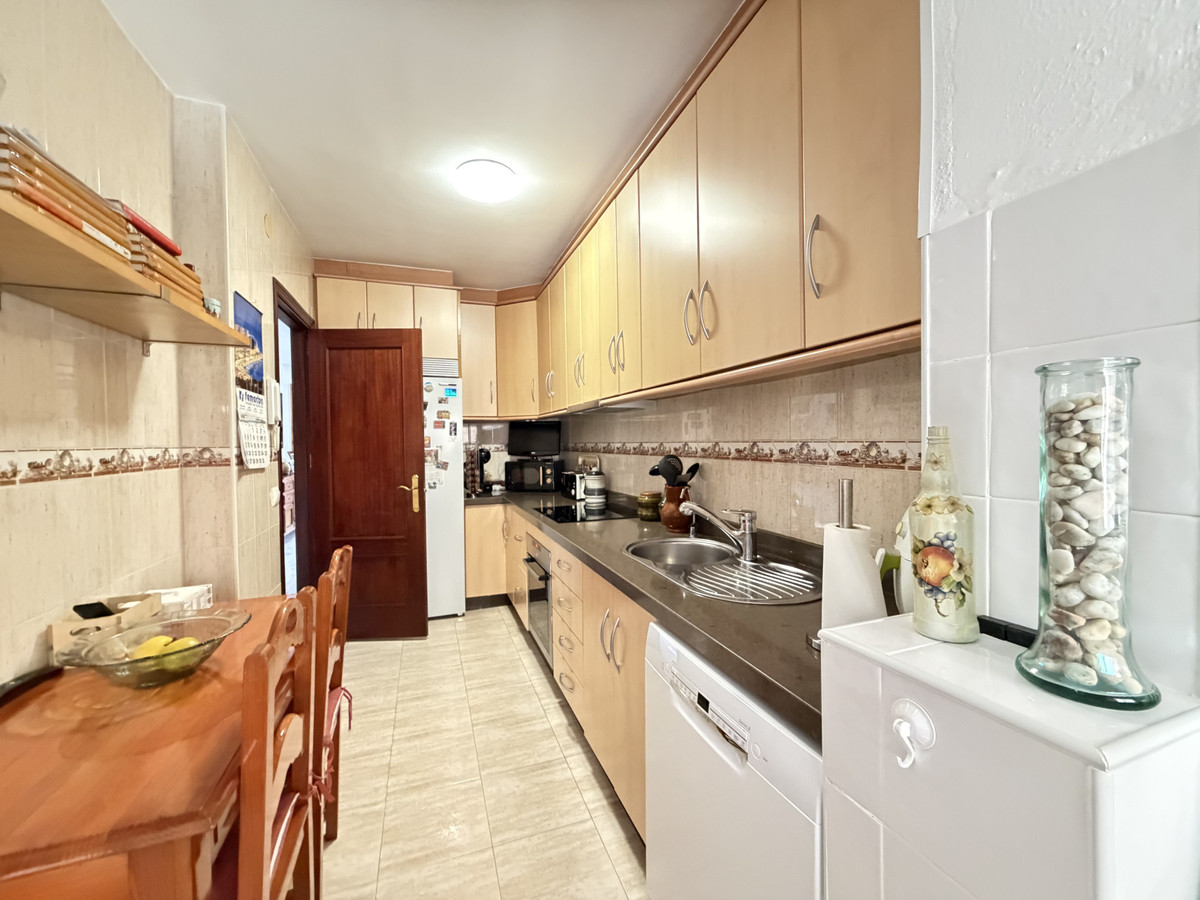 Drie-slaapkamer-appartement in Cancelada, Estepona in Cancelada - foto 17