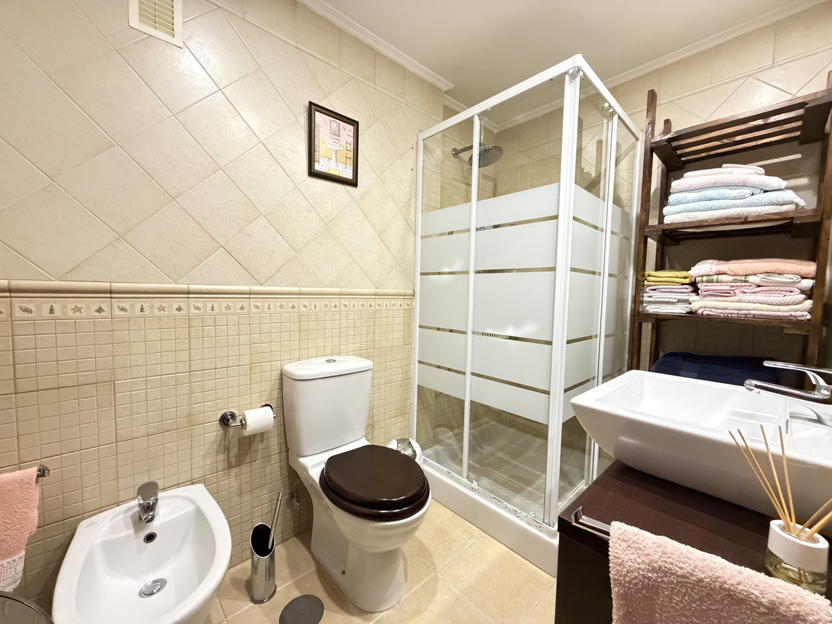 Drie-slaapkamer-appartement in Cancelada, Estepona in Cancelada - foto 20