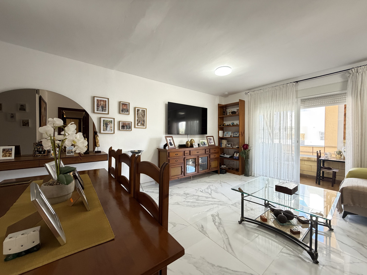 Drie-slaapkamer-appartement in Cancelada, Estepona in Cancelada - foto 3
