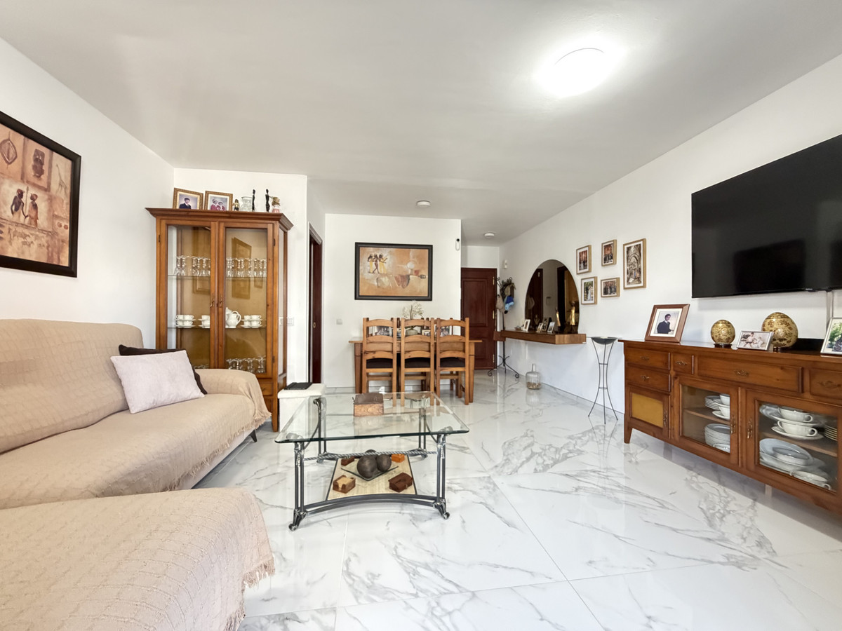 Drie-slaapkamer-appartement in Cancelada, Estepona in Cancelada - foto 4