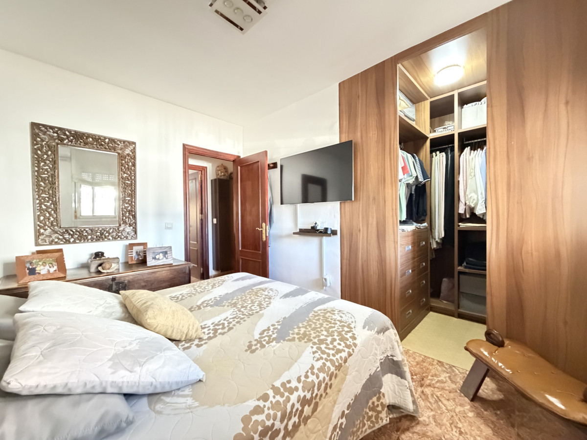 Drie-slaapkamer-appartement in Cancelada, Estepona in Cancelada - foto 5