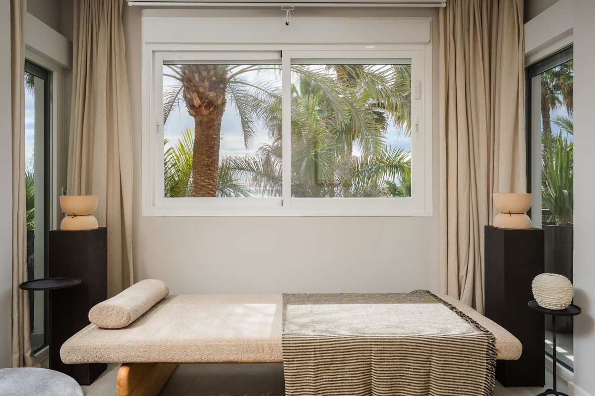 3-slaapkamer appartement direct aan het strand in Estepona in Estepona - foto 12