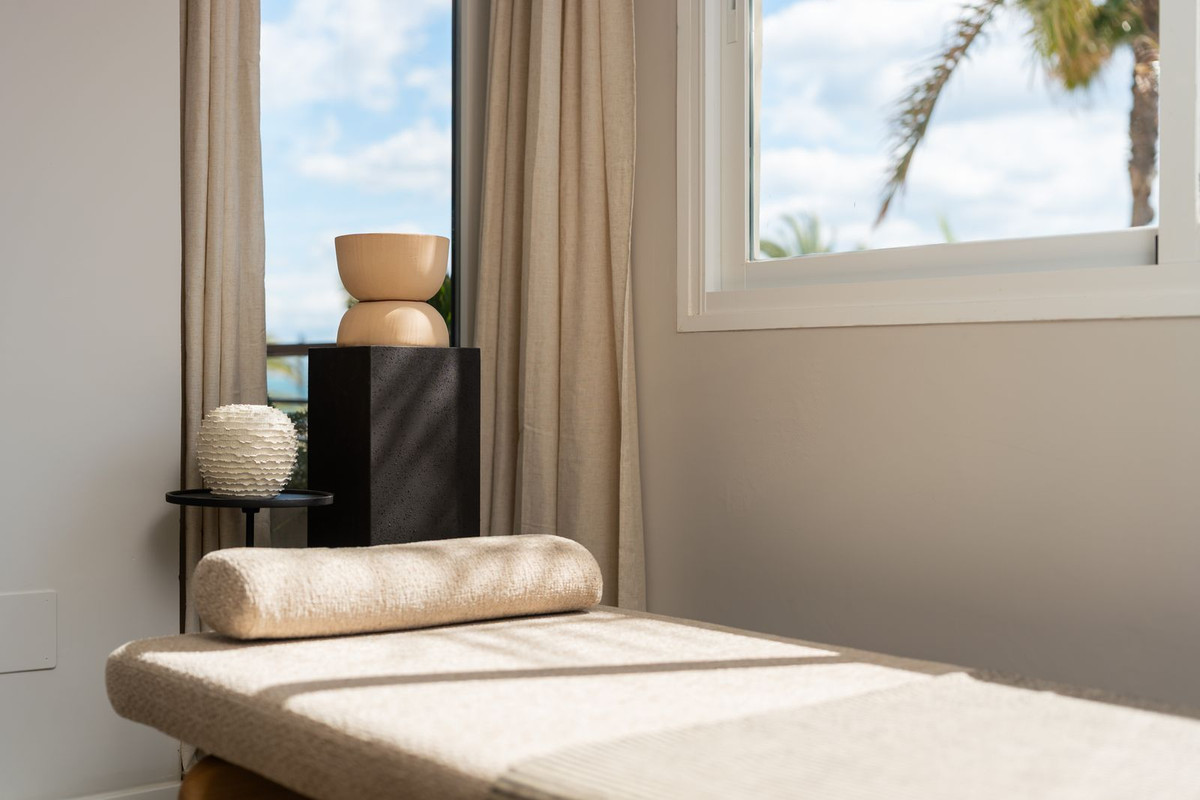 3-slaapkamer appartement direct aan het strand in Estepona in Estepona - foto 14