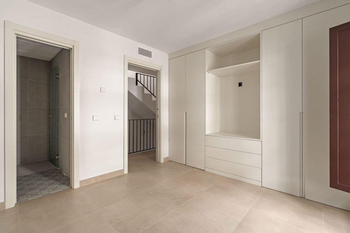 2-slaapkamer-tussenwoning met privé dakterras – Estepona Oude Stad, 80 m van het strand in Estepona - foto 7