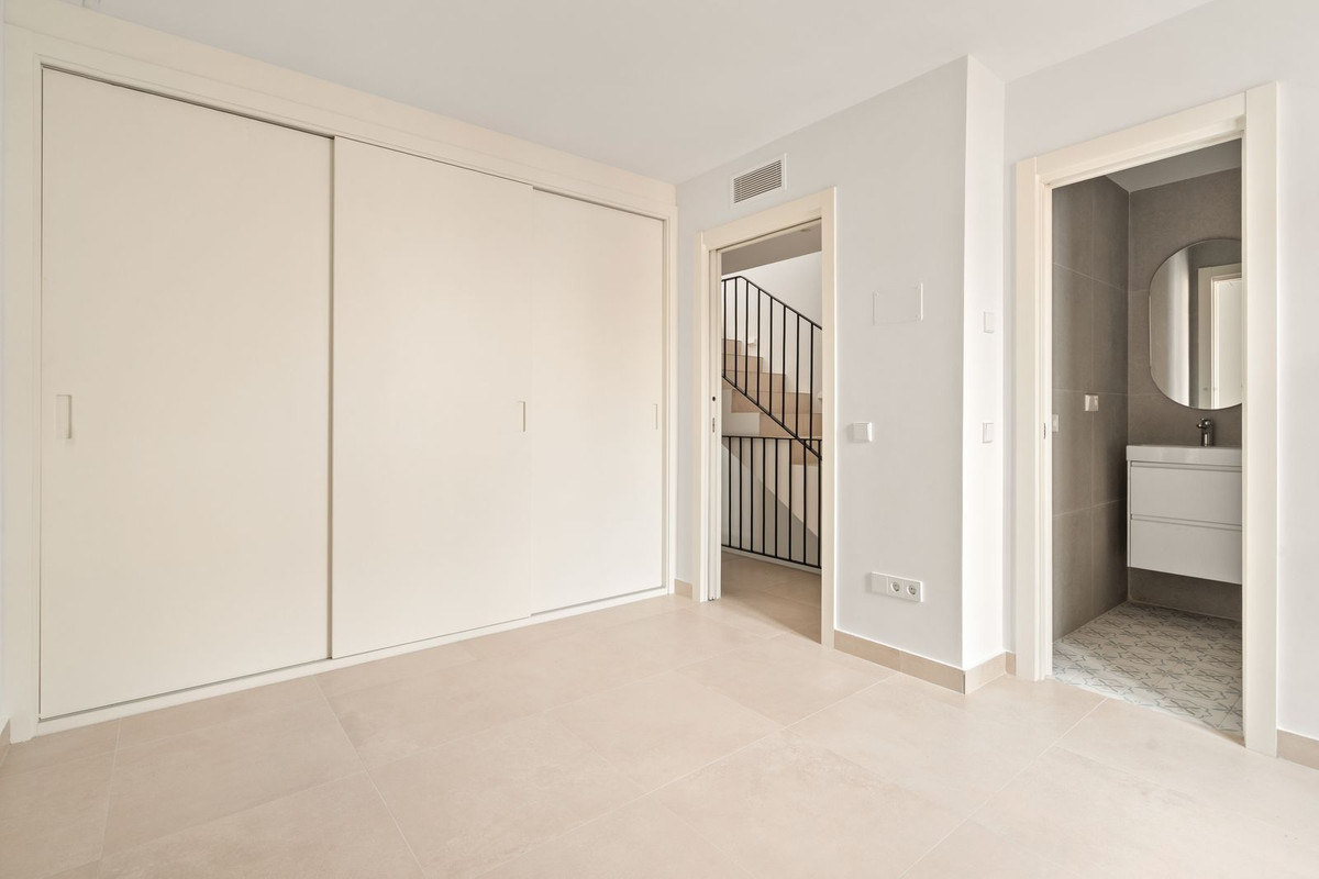 2-slaapkamer-tussenwoning met privé dakterras – Estepona Oude Stad, 80 m van het strand in Estepona - foto 10