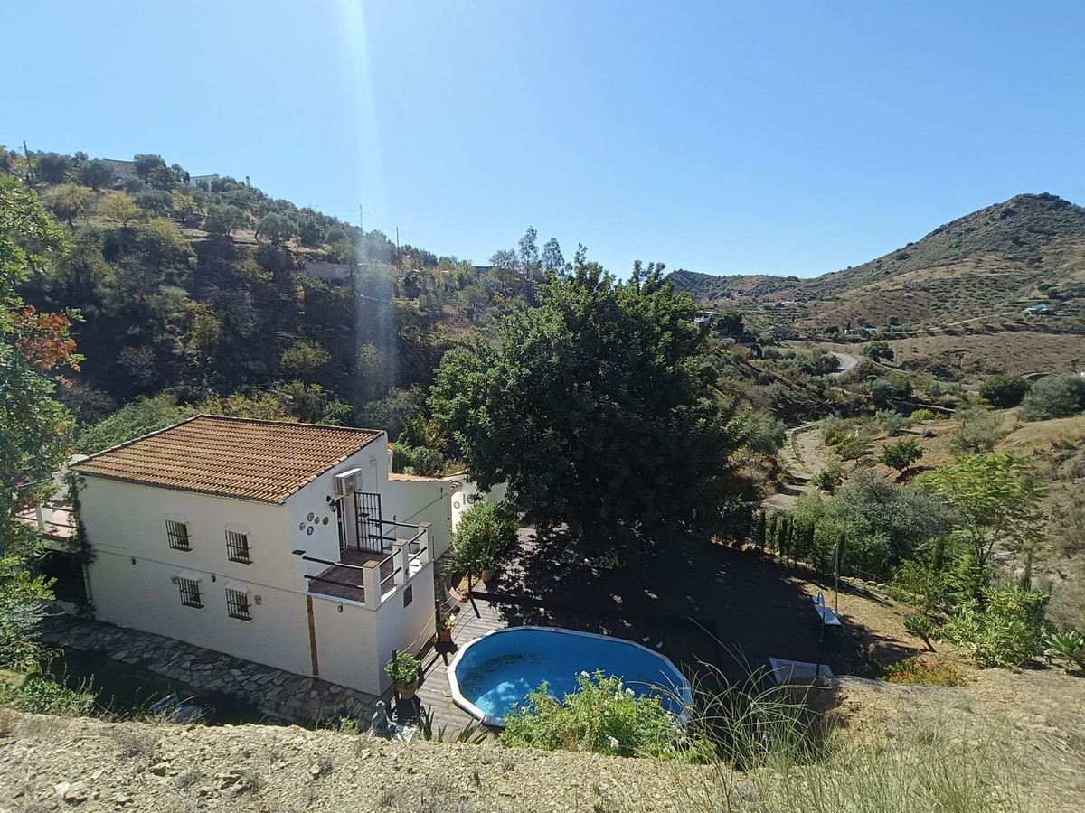 Finca met drie slaapkamers nabij Almogía in Almogía - foto 2