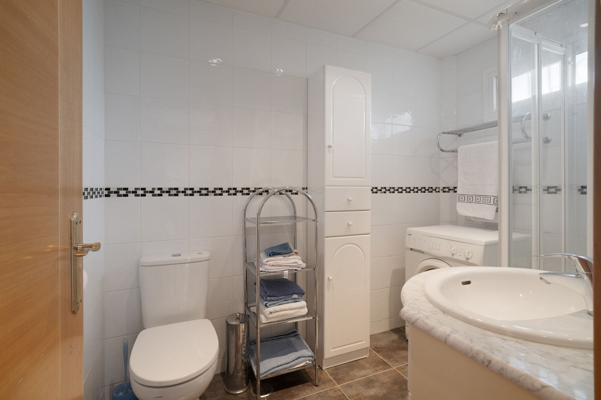 1 bedroom Apartment in Benalmadena Costa in Benalmadena Costa - foto 12