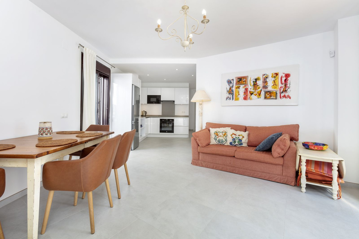 2 bedroom Apartment in Nueva Andalucía in Nueva Andalucía - foto 4